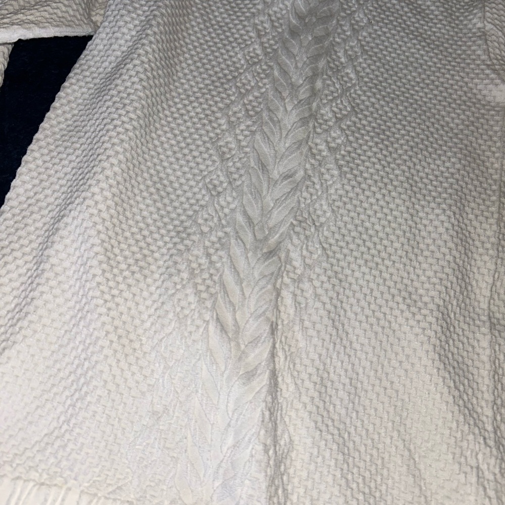 White Textured Women's Blouse - Picture 2 of 3